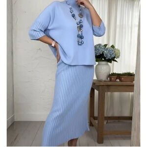 Stylish Light Blue Ribbed Pencil Skirt